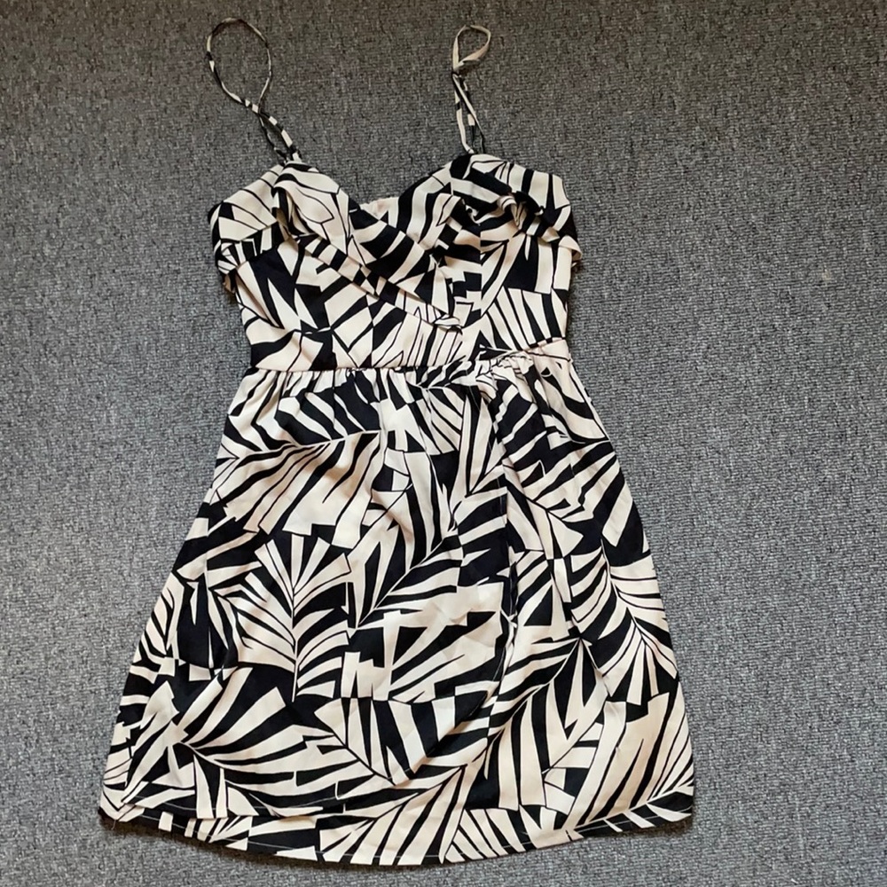 Women’s Billabong Dress, size small